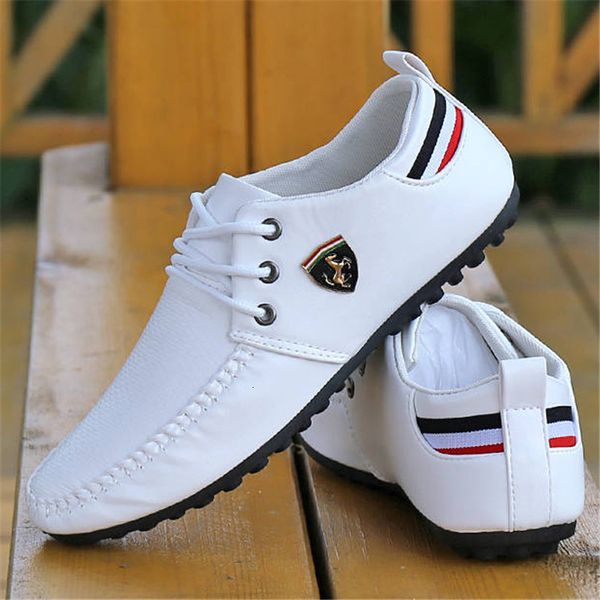 Gai gai gai vestido cor sólida antiderrapante homens condução primavera outono couro respirável ervilhas sapatos britânicos casuais tênis 230718