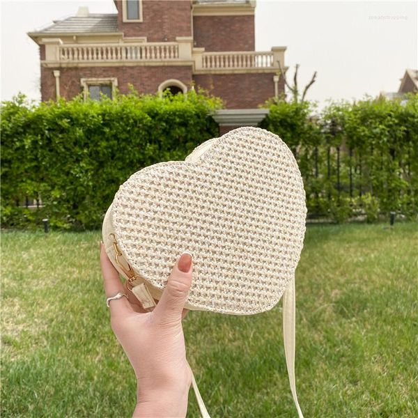 Borse da sera 2024 Donna Estate Paglia Dolce Amore a forma di cuore Borsa a tracolla in rattan intrecciato e portamonete Borsa da viaggio da spiaggia femminile