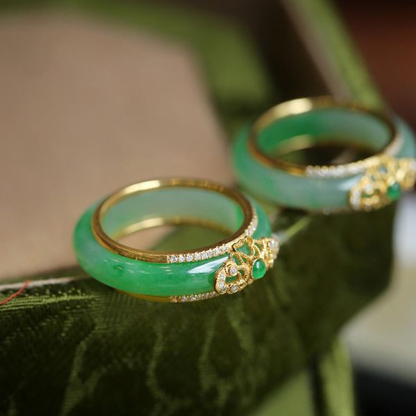 Alianças de Casamento em Verde Natural Cristais de Calcedônia Anéis para Mulheres Luxo Estilo Chinês Jóias de Casamento requintado Presente Destacável 230718