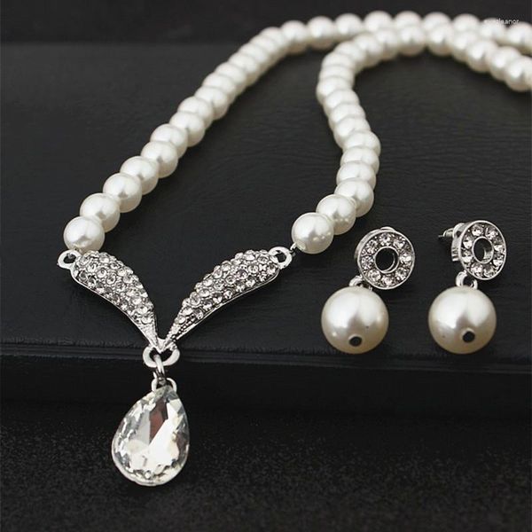 Halskette Ohrringe Set Ankunft Braut Klassische Imitation Perle Strass Kristall Hochzeitsaccessoires Sonderpreis