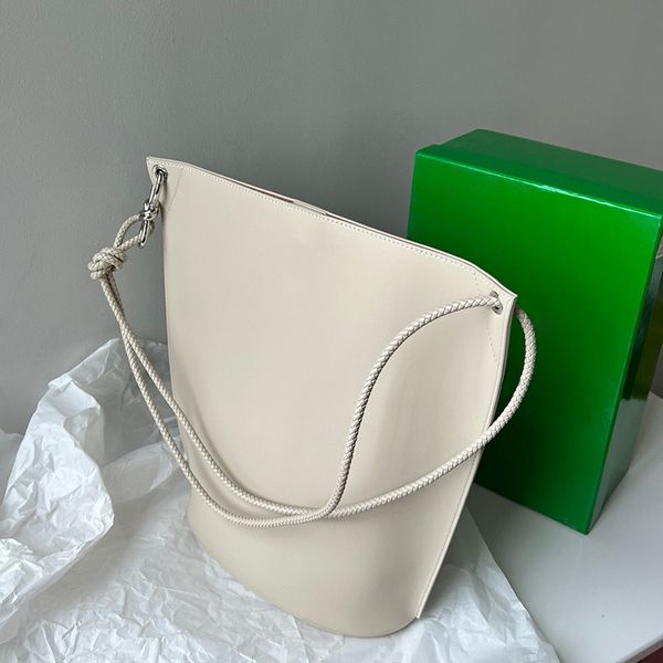 Famosas bolsas de couro de couro bolsas de fábrica de designer de celebridades Bolsa de designer feminino Bolsa de ombro de moda A bolsa de bolsa de alta qualidade feminino Totes Luxurys bolsas