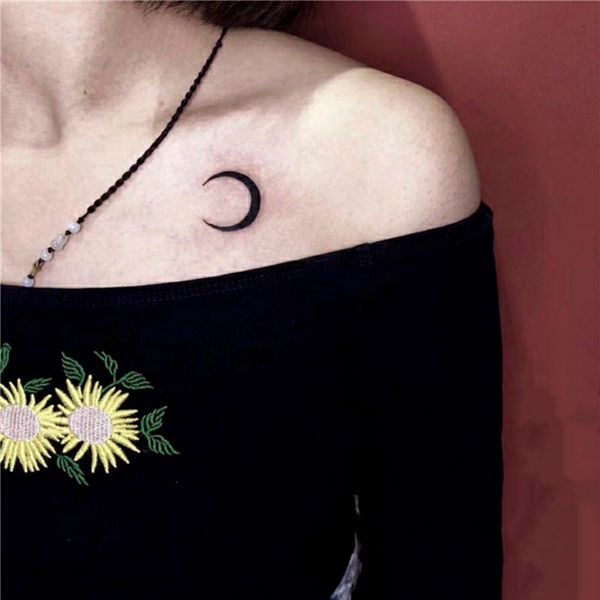 Водонепроницаемая временная татуировка наклейка черно -полумесяц дизайн луны боди арт фальшивый татуировка татуировка татуировка на плече