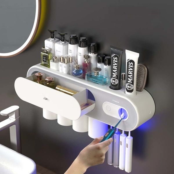 Suportes para escovas de dentes montados na parede suporte para escovas de dentes automático espremedor de pasta de dentes para energia solar UV suporte para escovas de dentes rack de armazenamento acessórios de banheiro 230718
