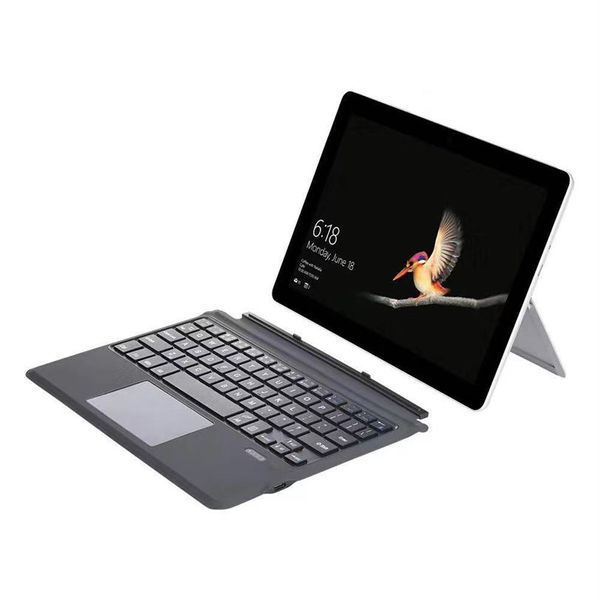 Das Surface Go2 ist eine Einzeltastatur mit magnetischer Saugkraft, um das Tippen und Arbeiten stummzuschalten296q