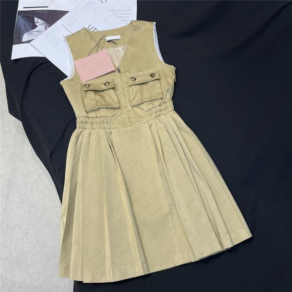 23SS Kadın Tasarımcı Elbise Tişörtler Elbiseler Mektup Nakış Kızlar Milan Runway Jersey Tank Top A-Line Sleeless Pileless Pilel Elbise Yüksek Son Tasarımcı Yelek Elbiseleri