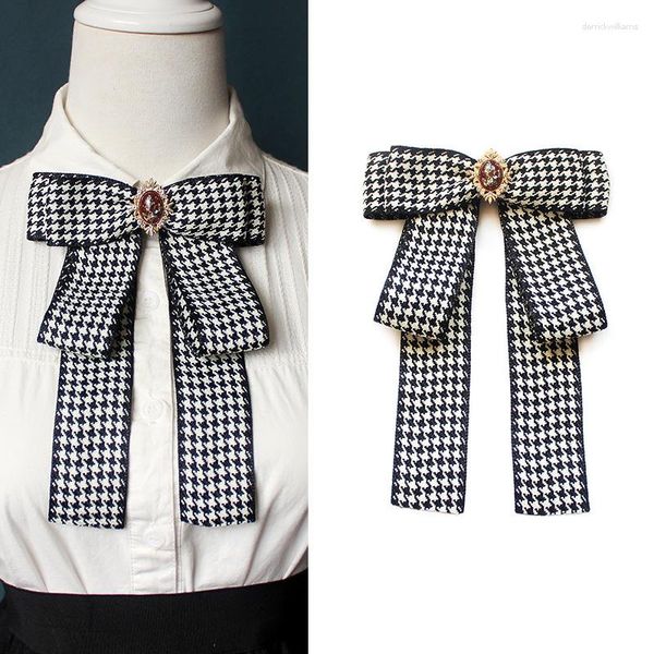 Papillon Vintage Cravatta di stoffa Scozzese Spilla bianca nera Spilla di strass di cristallo Uniforme scolastica Colletto della camicia Papillon Uomo Accessori donna