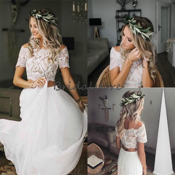 Abiti da sposa modesti a due pezzi Boho Crop Top Pizzo Scollo a barchetta Abito da sposa country in chiffon Manica corta Bottone indietro B289O economico