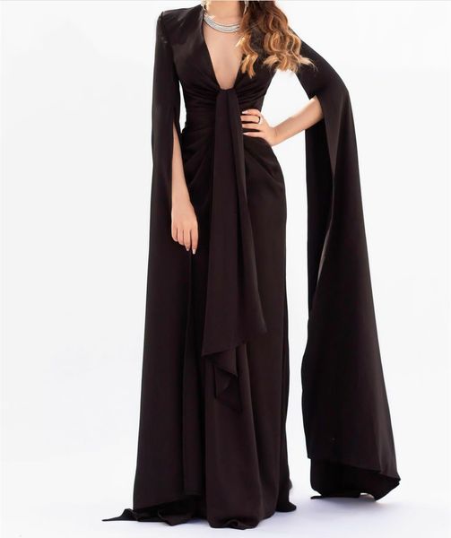 Стильные длинные черные вечерние платья с v-образным вырезом с складками.