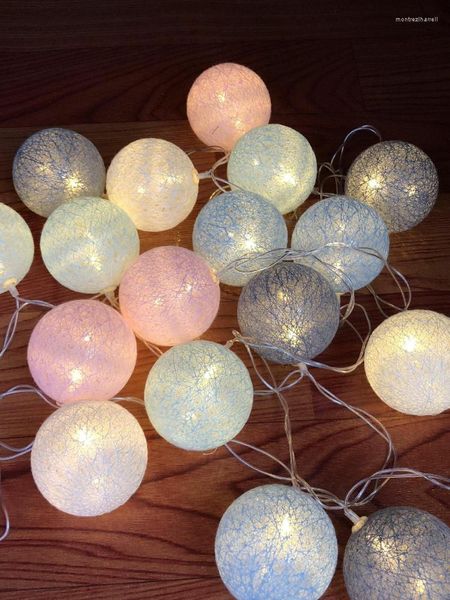 Strings Thailand Led Cotton Ball Sepak Takraw String Light Christmas Festival Ins Decorazione Camera da letto Piccole luci colorate lampeggianti