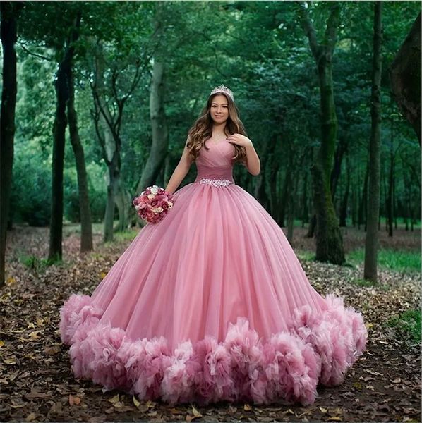 2023 Princess Ball Gown Quinceanera платья из тюля Ruffles Crystal Belt Prom Howns Retro Sweet 15 Masquerade Dress