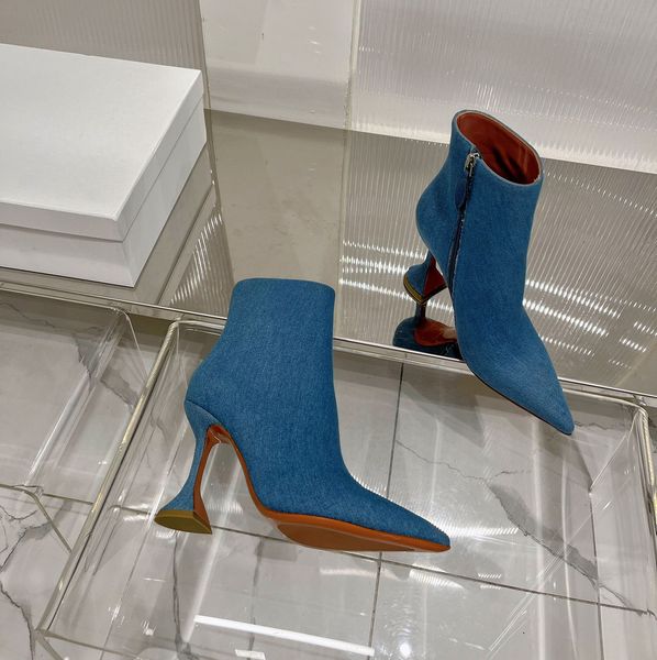Neue, mit Denim-Stoff gefütterte Leder-Halbstiefel, spitze modische High-Heel-Stiefel, Damenmode-Stiefel der Luxus-Designermarke
