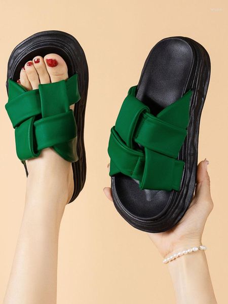 Chinelos 2023 Mulheres Sapatos de Verão Flats Sandálias Trend Brand Rome Wedges Flip Flops Senhoras Praia Causal Moda Slides