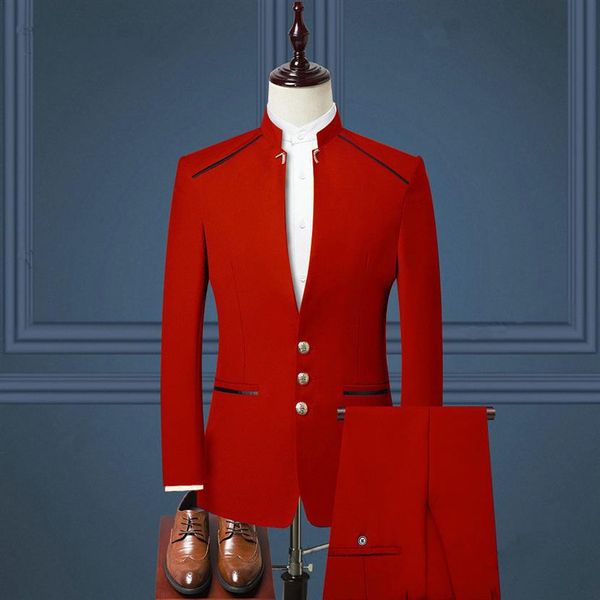 Últimos modelos de casacos e calças masculinos vermelhos formais para casamento noivo smoking 2 peças ternos de noite masculinos colarinho de pé roupas219F