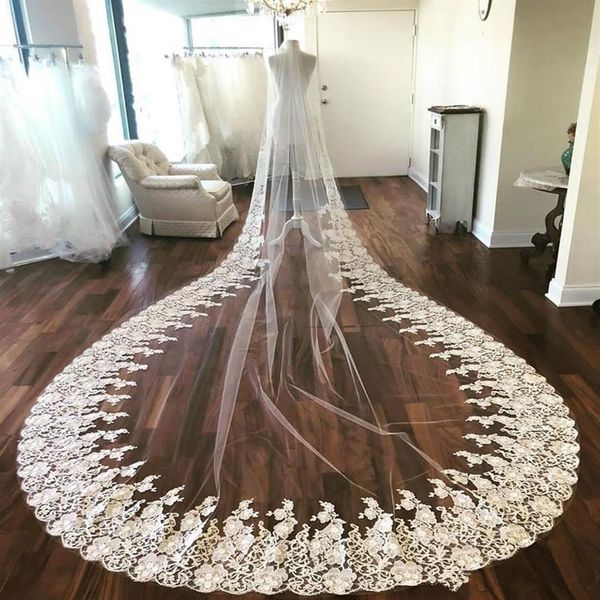 Luxo 2021 Véus de Noiva Renda Comprimento Catedral Longo 3D Floral Marfim ou Véu de Casamento Branco Com Pente263a