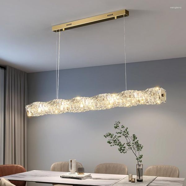 Lampade a sospensione Lampadario da tavolo da bar creativo Luce moderna Lusso semplice Led di fascia alta Ristorante Luci decorative a strisce di cristallo a una linea