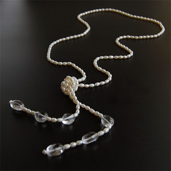 Monili di modo della collana a catena lunga del maglione bianco di cristallo della perla d'acqua dolce del riso naturale di stile aperto di vendita calda