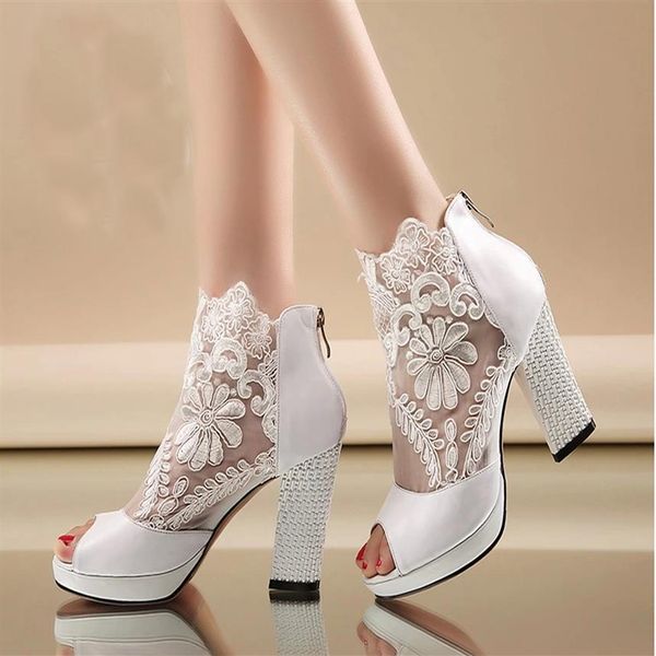 Новая мода Peep Toe Summer Wedding Boots Сексуальные белые кружевные вечерние туфли для вечеринки свадебные высокие каблуки Lady Formal Trape296c