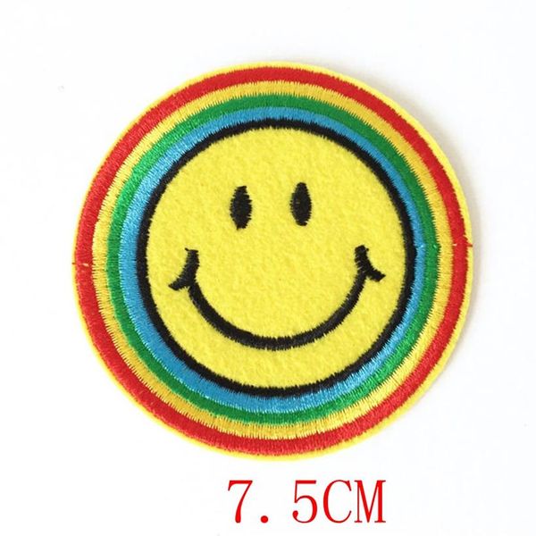 Наклейки 2018 Parches 90-х годов Happy Hippy Rainbow Smiley Face Face Iron-On Patch Applique Fabric Детские игры Dartboard Decal205E