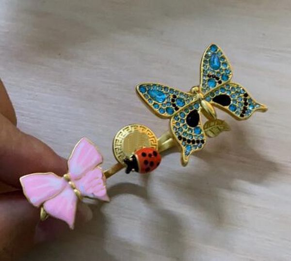 Set di moda di lusso Farfalla stereoscopica Coccinella Bracciale da donna Collana Spilla Orecchini a bottone Anello a forcina Set di gioielli in ottone per banchetti nuziali