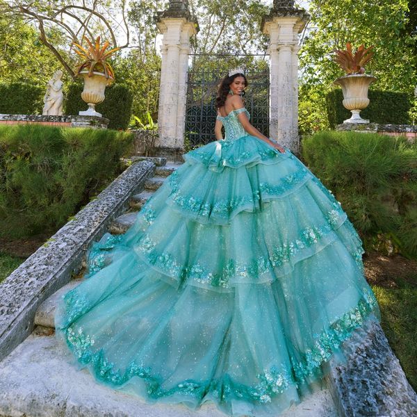 Blaugrüne lange Quinceanera-Kleider, Ballkleid, Geburtstagsfeierkleid, Applikation, Perlenstickerei und abnehmbarer Schleppe, herzförmiges Kleid aus dem 15. Jahr