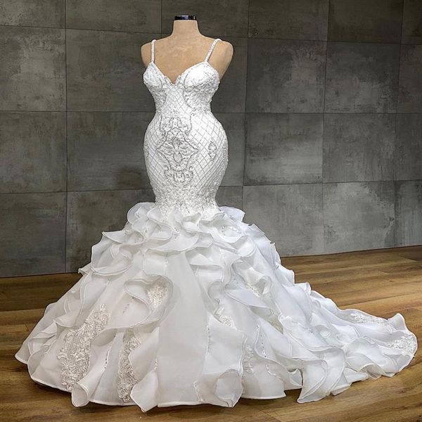 Abiti da sposa a sirena in cristallo di spaghetti Perline Ruffles Chapel Long Train Appliqued Abiti da sposa vestido de noiva 2021328l