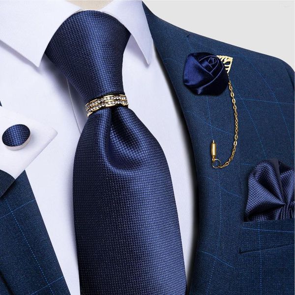 Papillon Luxury Blue Solid Cravatta da uomo Set Fazzoletto Gemelli Spilla Spilla Anello Festa di nozze Regalo per uomo DiBanGu all'ingrosso