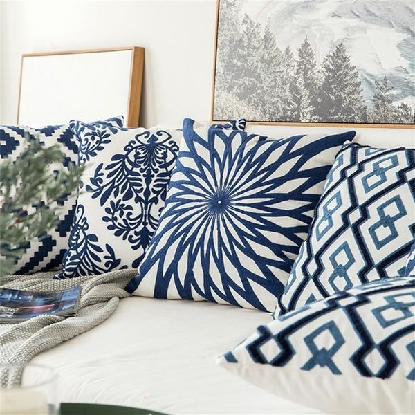 Домашний декор вышитый подушка чехла темно -синий белый геометрический цветочный холст Cotton Suqare Ememodery Cover 45x45 см LJ20121218U