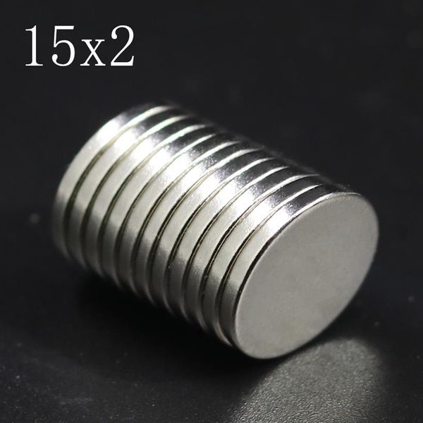 50 PCS Lot 15x2 Neodymiyum Mıknatıs 15mm x 2mm N35 Ndfeb Yuvarlak Süper Güçlü Güçlü Kalıcı Magnicy232m