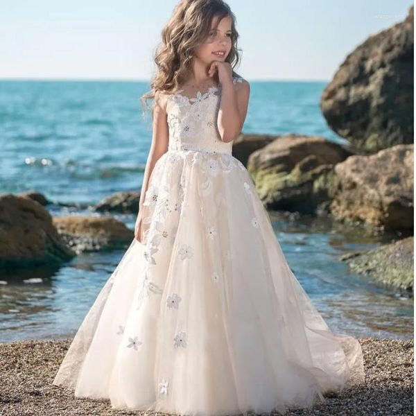 Abiti da ragazza Fiore bianco gonfio Appliques Design con gioiello senza maniche per abiti da principessa per banchetti di compleanno di nozze