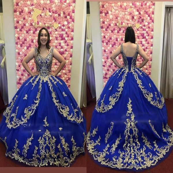 2022 Splendido ricamo in oro Royal Blue scollo a V Abiti Quinceanera Ball Gown Corsetto Paillettes Vestido De 16 Anos Sweet 15 Prom Even1898