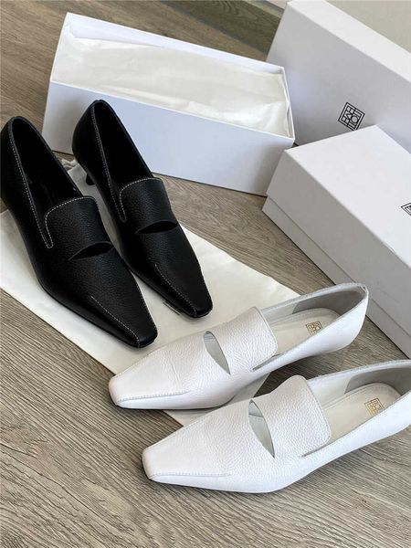 Toteme tasarımcı ayakkabılar banliyö deri yeni küçük saf moda ayakkabılar orijinal kare başlık açık gülümseyen iplik boş kedi pist ayakkabı kadın
