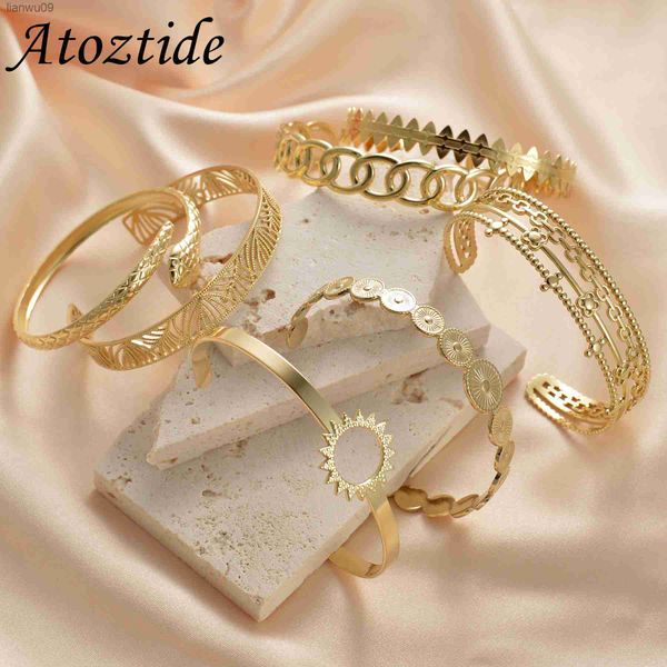 Atoztide Liebe Herz Charm Armband für Frauen Edelstahl Gold Farbe Einstellbar Vintage Armreif Pulseras Geburtstag Schmuck Geschenk L230704