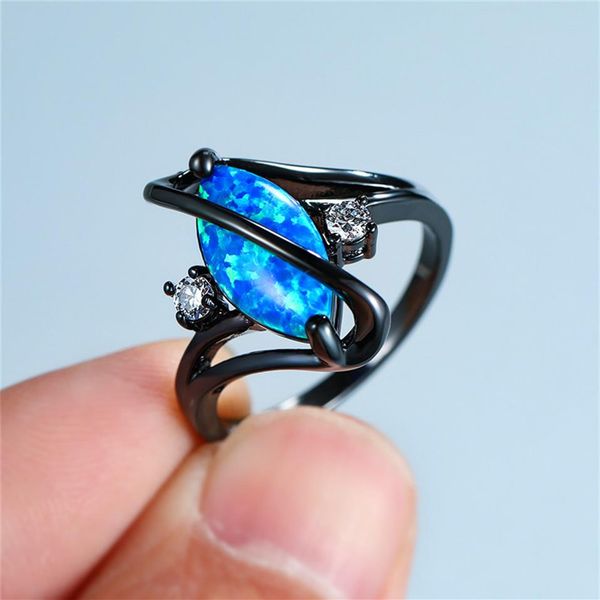 Einzigartiger Stil weiblicher blauer Opal-Stein-Ring Vintage Schwarzgold Eheringe für Frauen Versprechen Liebe Verlobungsring277R