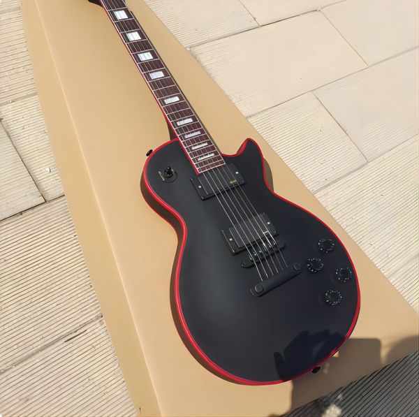 Özel elektro gitar, maun, mat siyah, EMG kartuşu, kırmızı logo ve kırmızı kenar, hızlı paket 258