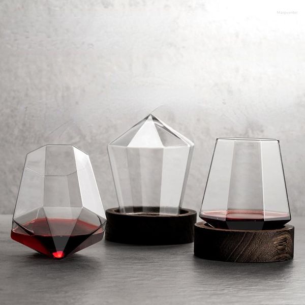 Bicchieri da vino Nordic Creative Crystal Red Cup Fatto a mano Whisky bianco non versato Bicchiere per la casa di lusso