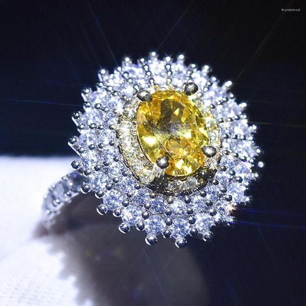 Cluster Anéis Flor De Luxo Cristal Amarelo Citrino Gemas Zircão Diamantes Para Mulheres Ouro Branco Cor Prata Bague Jóias Presentes De Festa