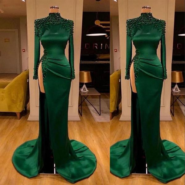 2022 Smaragdgrüne Abendkleider tragen Meerjungfrau, Stehkragen, lange Ärmel, Kristallperlen, Perlen, seitlicher Schlitz, Sweep-Zug, Partykleid Fo2151