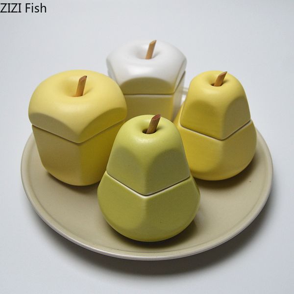 Bottiglie di stoccaggio Barattoli Creativo Bottiglia di condimento per frutta in ceramica Butt Pera Caramelle Scatola portaoggetti per piccoli oggetti Cucina Saliera Scatola per pepe Utensili da cucina 230720