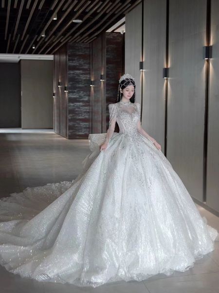 2023 Роскошные арабские блестящие свадебные платья с длинными рукавами. Шало