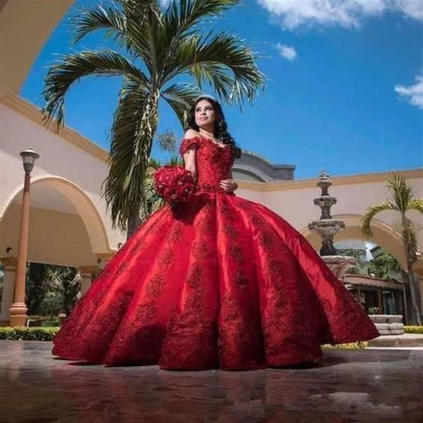 Роскошные красные атласные платья Quinceanera для девочек с мячом с плечами