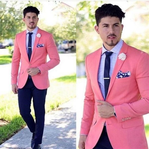 Alta qualità Due bottoni Smoking dello sposo rosa Groomsmen Notch Risvolto Uomo Giacca da uomo Abiti da sposa Giacca Pantaloni Cravatta D38200d