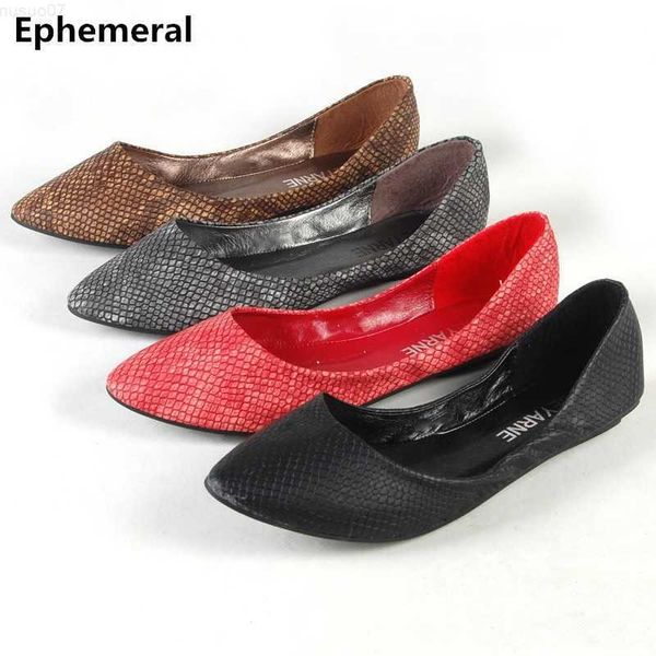 Scarpe eleganti Donna Stile europeo e americano Snake Texture Plus Size 48-33 Punta a punta Donna Single Casual Flats Dancing Kvoll Shoes Red L230721