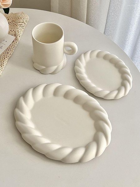 Pratos French Ins Style Prato de cerâmica Branco Puro Massa Frita Twists Caneca de Café da Manhã Ocidental Sobremesa