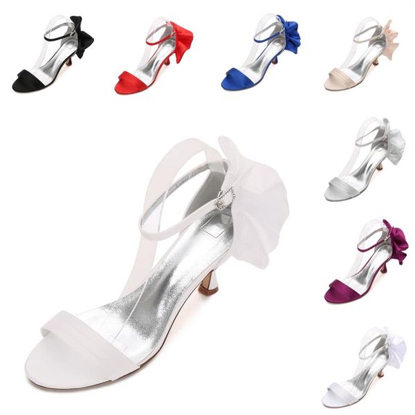 Hochzeit Party Schuhe 2019 Satin Braut Brautjungfer formelle Kleidung Kitten Heel Schuhe Schnalle Riemen Sandale für Strand Garten Schloss Hochzeit307r