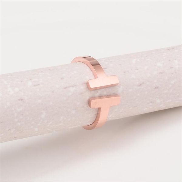 Anel aberto de design em T duplo de aço inoxidável 316 para mulheres Anel flexível de titânio fashion Anel banhado a ouro rosa 300T