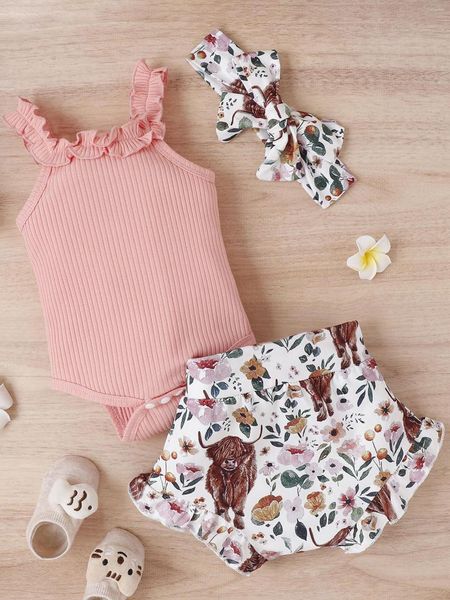 Kledingsets Schattige 3-delige zomeroutfit voor babymeisjes, mouwloos rompertje met stierenprint, korte broek en hoofdband in effen kleuren