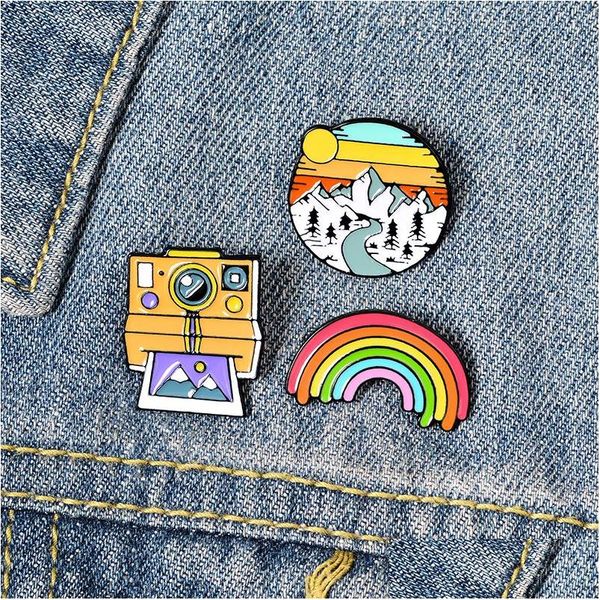 Pins Broschen Gestreifte Regenbogenkamera Berg Mode Geschenke Glücksnadeln für Kleidung Tasche Punk Schmuck Geschenk Freund Großhandel Drop Delive Dh6Li