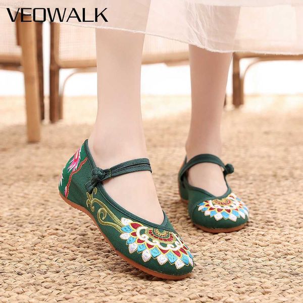 Scarpe eleganti Veowalk Handmade Women Chinese Old Peking Shoes Buddismo Totem Ballerine ricamate Ladies Casual Tessuto di cotone Scarpe da ballo L230721