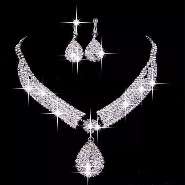 Disponibile 2019 Accessori da sposa Collana Due pezzi Set di gioielli Orecchini pendenti a clip Orecchini economici da donna per feste di matrimonio276x