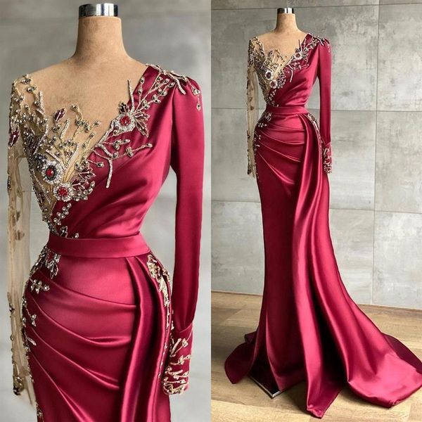 Fantástico Ouro Bordado Miçangas Aplique Vestidos de Noite Vintage Vermelho Escuro Transparente Manga Longa Pregas Vestidos de Festa de Formatura Vestidos BC53302l